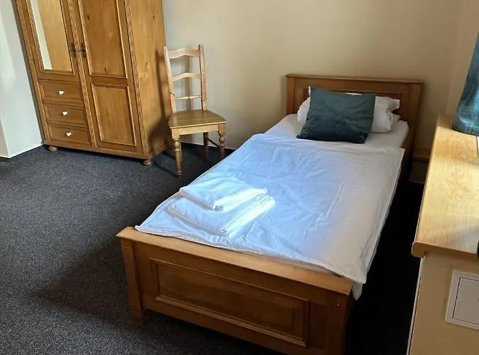 Hrncir Гостевой дом 3*